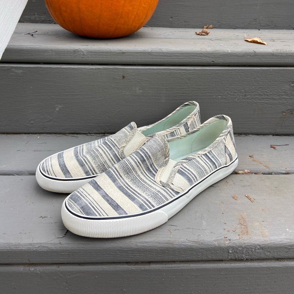 Mossimo flats